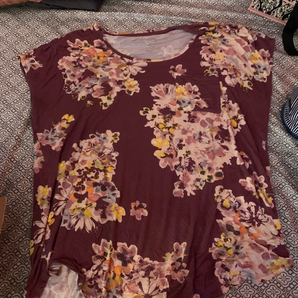 Floral pocket T-shirt